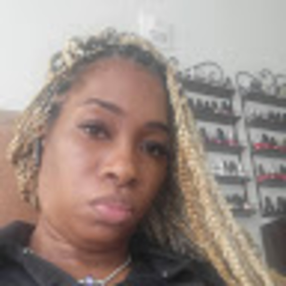 Meet your Posher, Renee